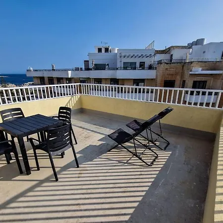 Comfy And Cosy. St Paul's Bay
